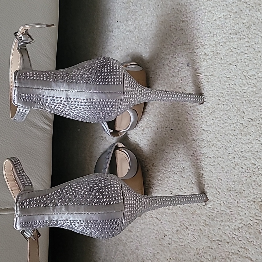 Shoes - Picture 3 of 4